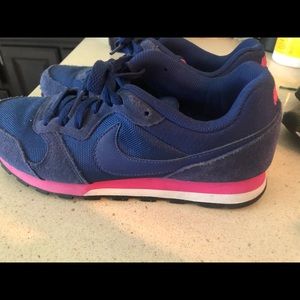 Nike size 8 women’s